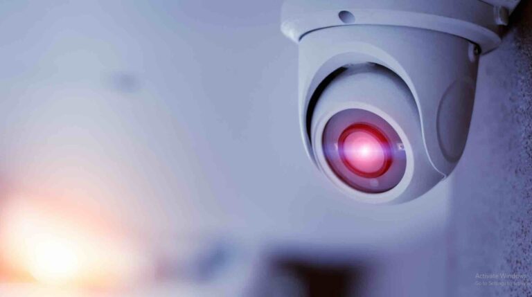 Does CCTV deter burglars Edinburgh, UK